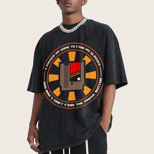 I Paused My Level To Find My Glasse Vintage Distressed T-shirt