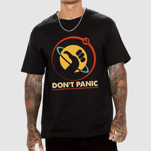 42 Answer to Life Universe Everything Don't Panic Geek T-Shirt