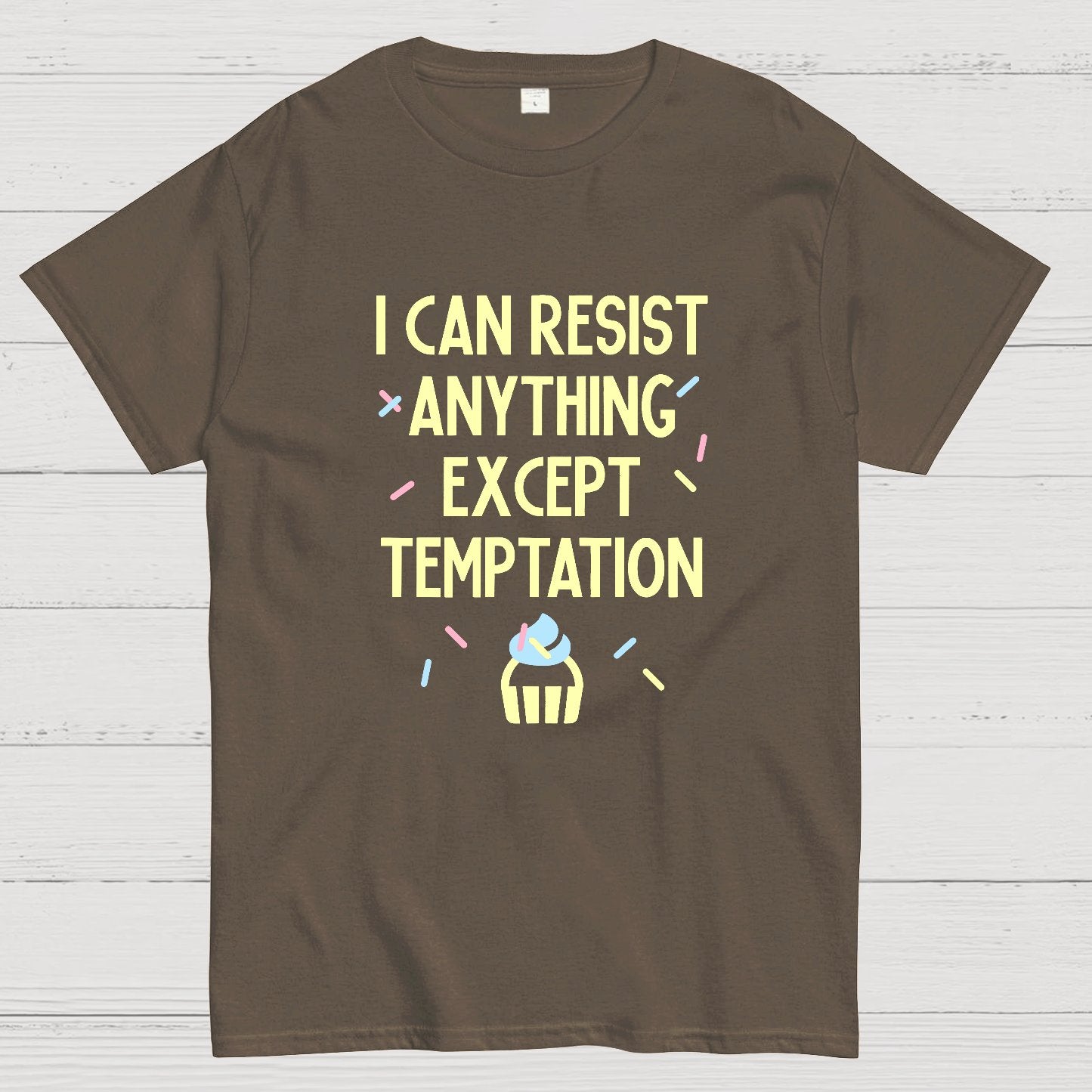 I Can Resist Everything Except Temptation Geeky T-Shirt