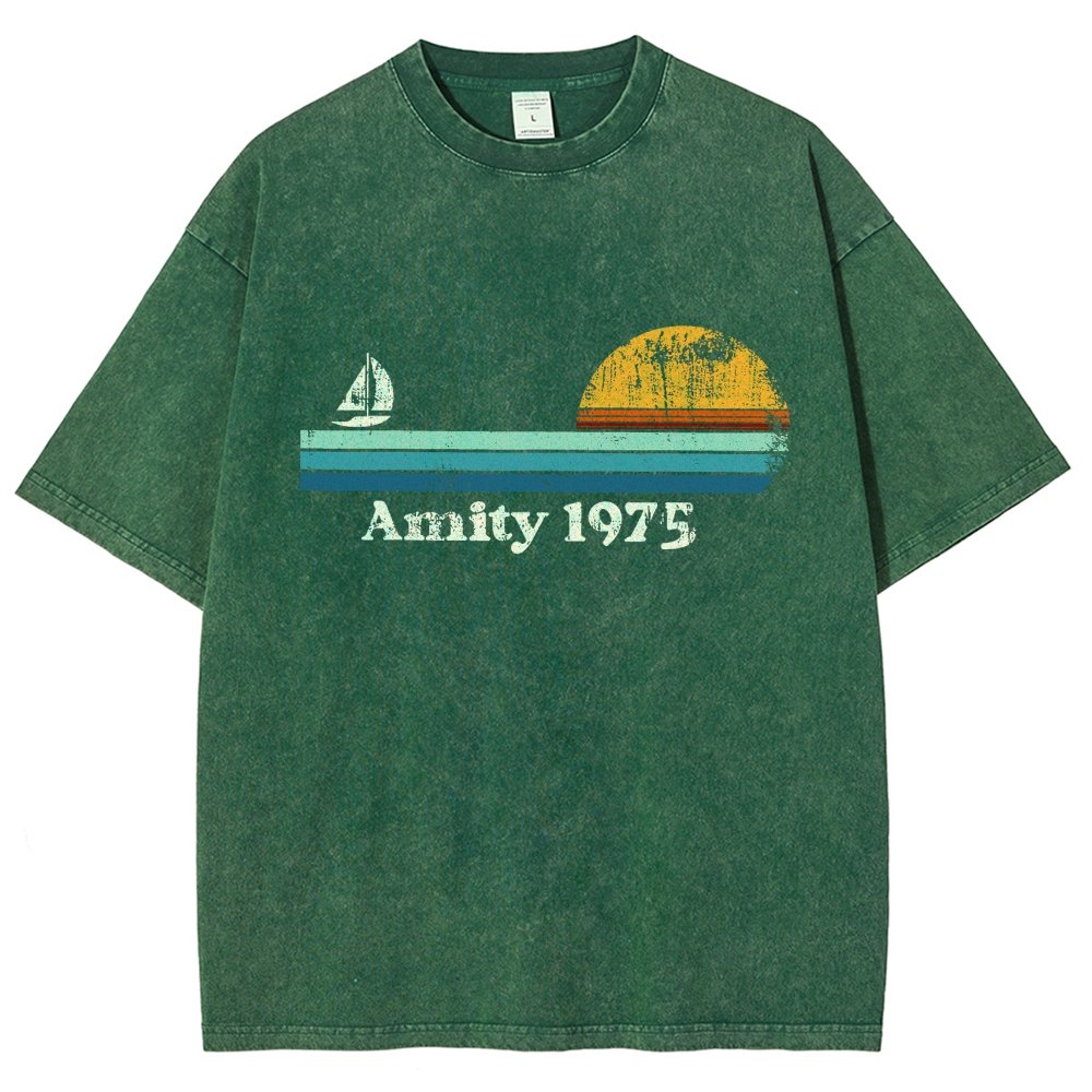 Amity 1975 Sunset Retro Sailboat Sunrise Summer Vintage Distressed T-shirt