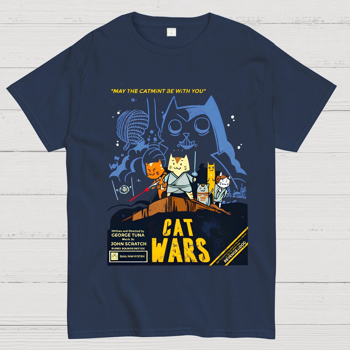 Cat Wars��Revenge of The Dog Geeky T-Shirt