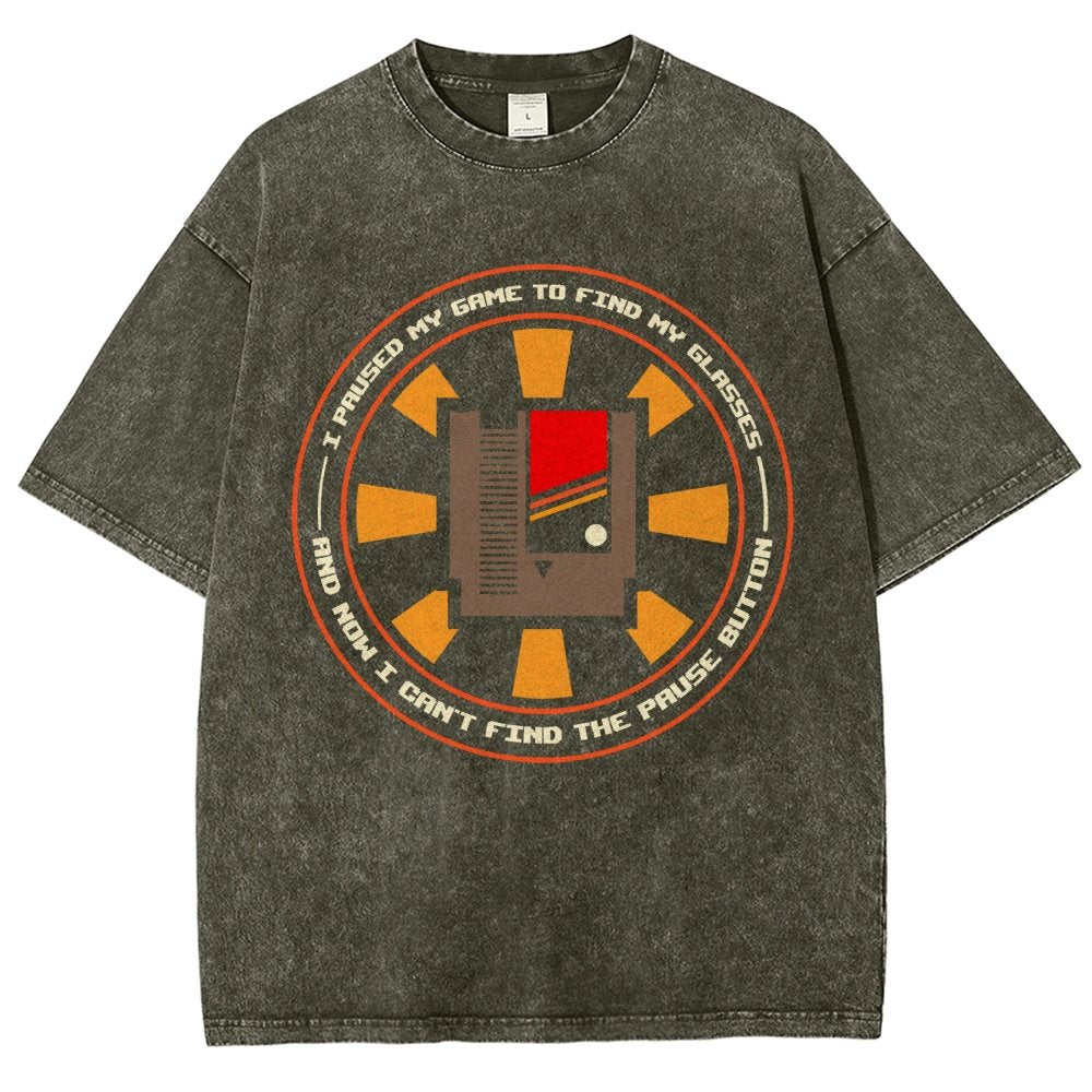I Paused My Level To Find My Glasse Vintage Distressed T-shirt