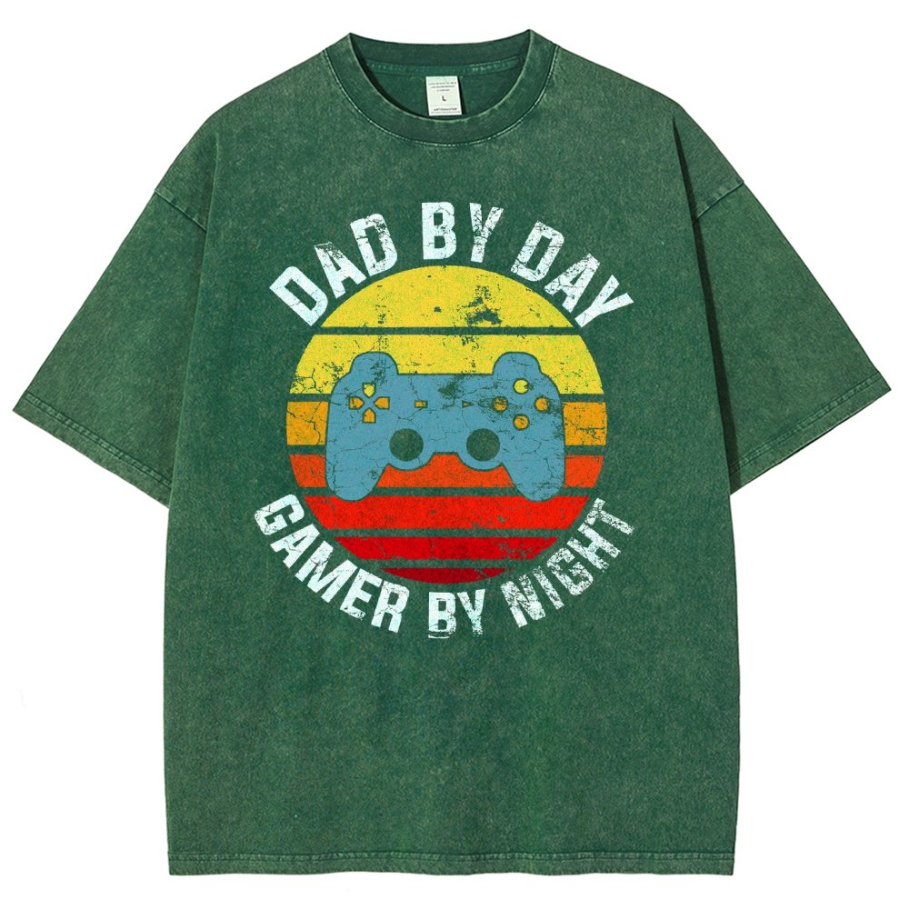 Dad By Day Gamer By Night Vintage Retro Vintage Distressed T-shirt