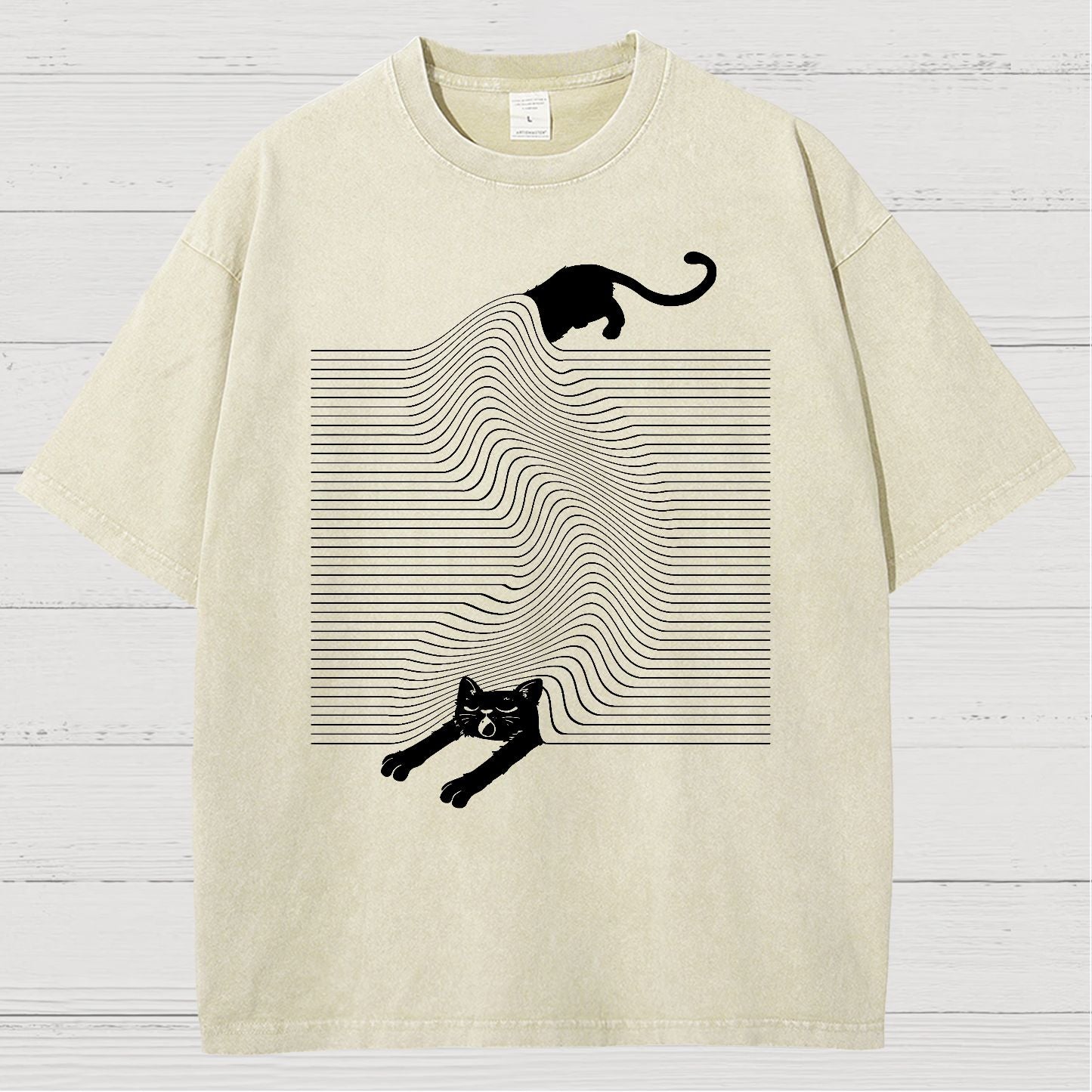 Cute Cat Vintage Distressed T-shirt