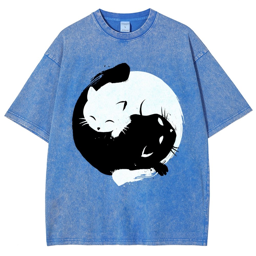 Yin-yang Cat Vintage Distressed T-shirt