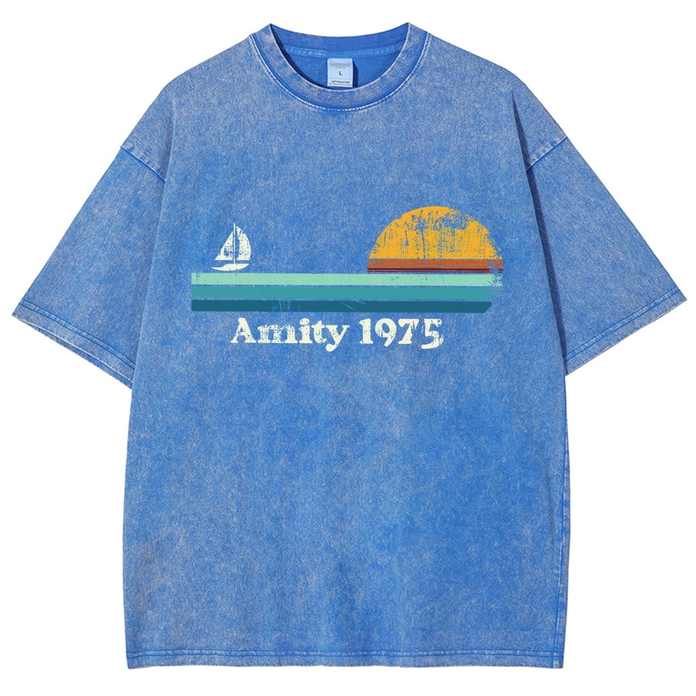 Amity 1975 Sunset Retro Sailboat Sunrise Summer Vintage Distressed T-shirt
