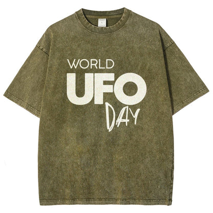 World Ufo Day Vintage Distressed T-shirt