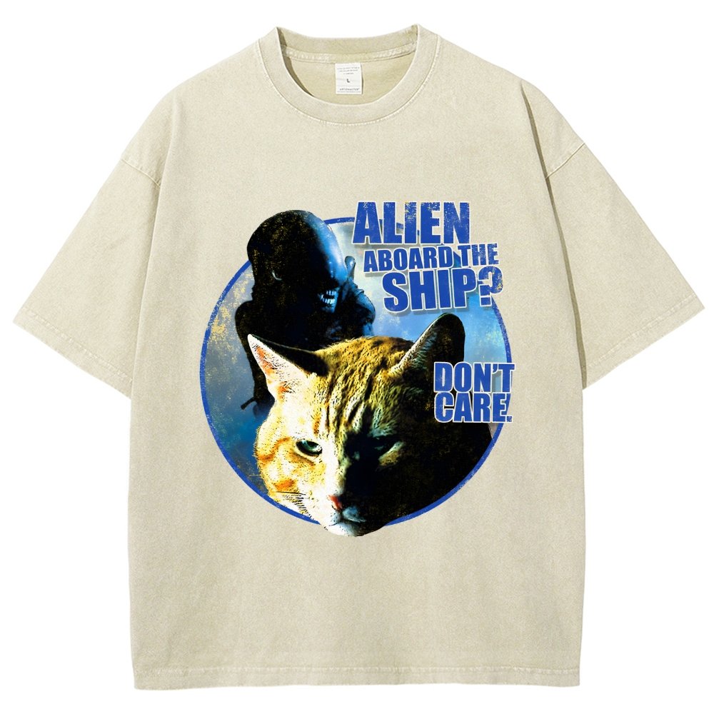 Top Cat Alien Aboard The Ship Don’t Care  Vintage Distressed T-shirt