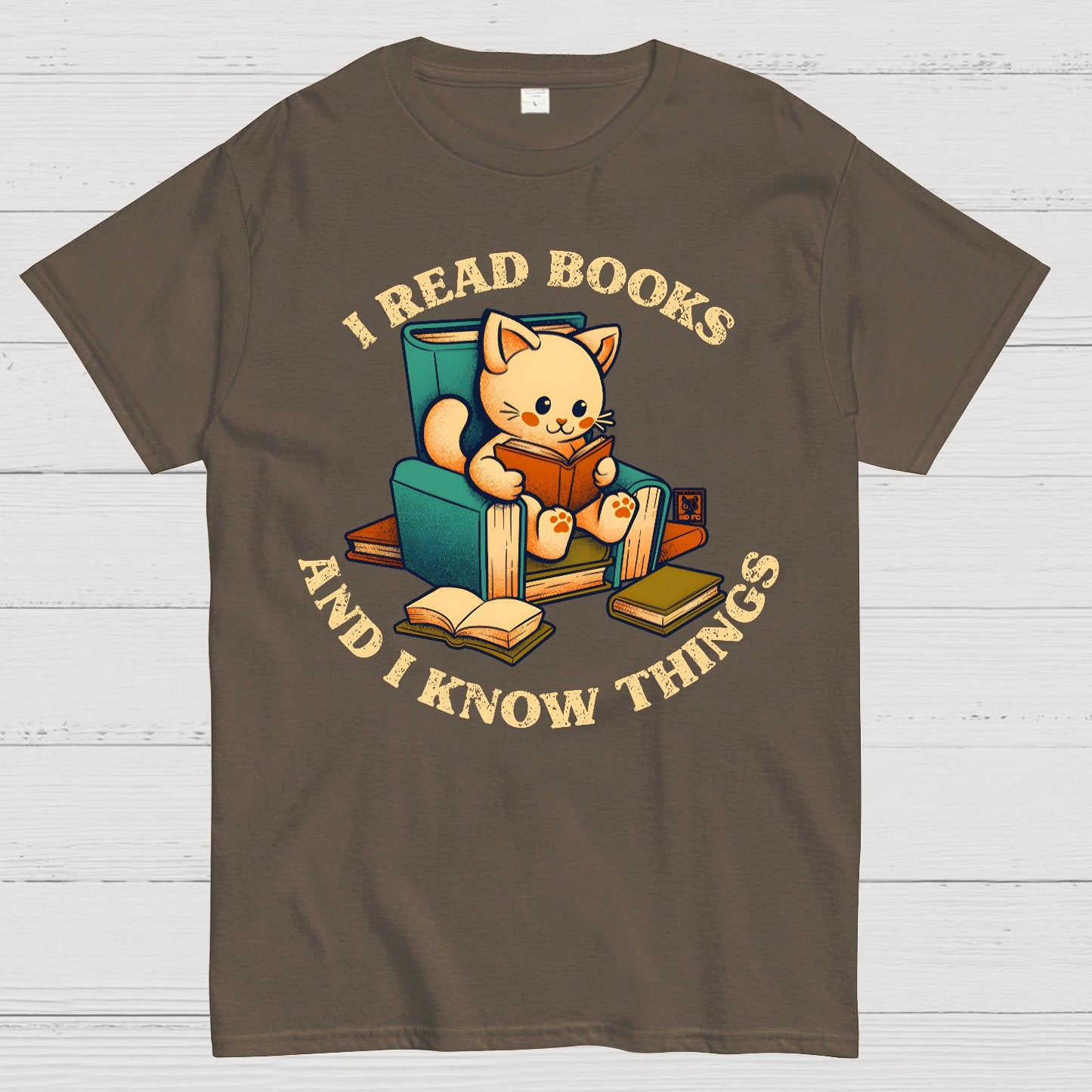 I Read Books and I Meow Things Geek T-Shirt