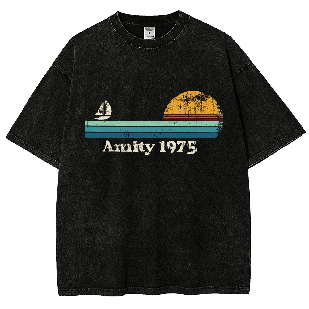 Amity 1975 Sunset Retro Sailboat Sunrise Summer Vintage Distressed T-shirt