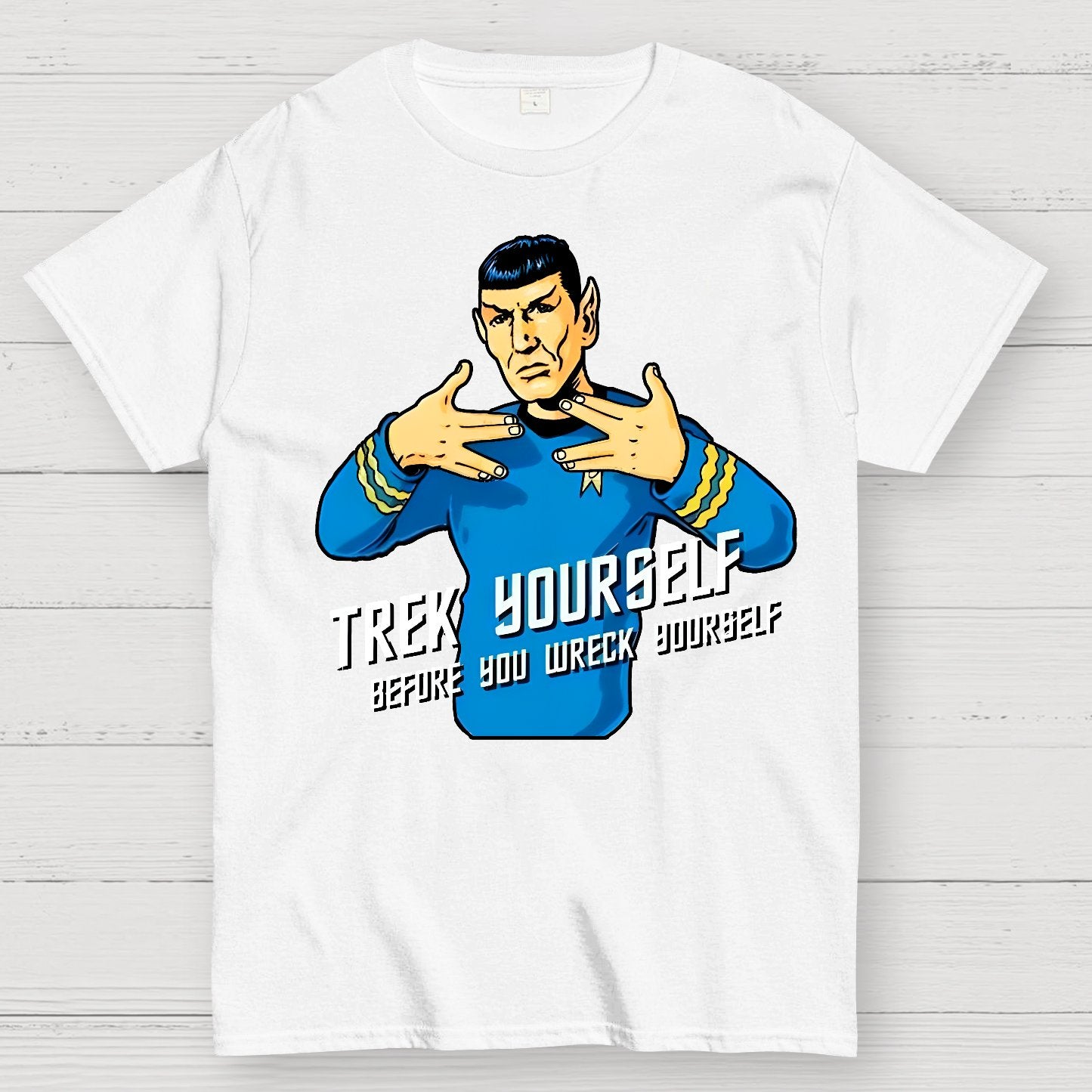 Travel Yourself Before You Wreck Yourself Geek T-Shirt