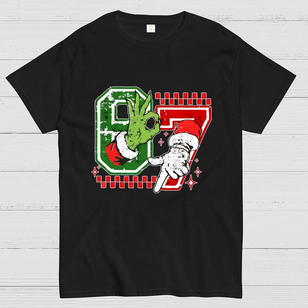 Six Seven 6 7 Christmas Geek T-Shirt