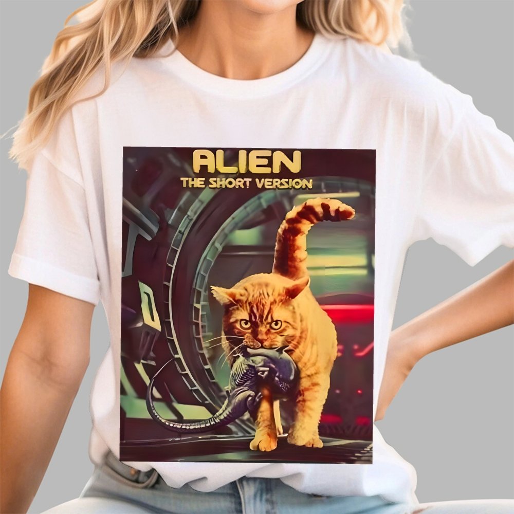 Mystery Cat Heavy Geek T-Shirt