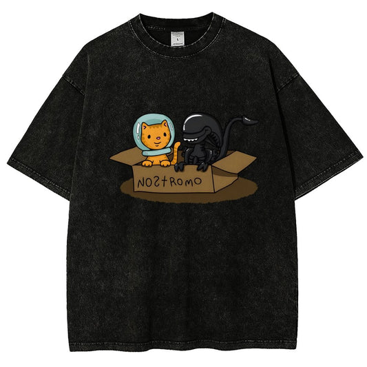 Jonesy And Mysterious Creature In A Box Vintage Distressed T-shirt