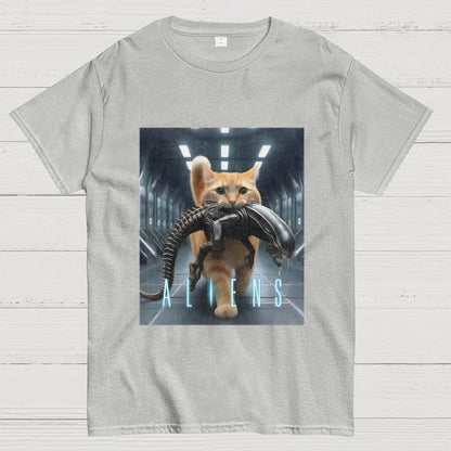 Cat Vs Mysterious Creatures Geek T-Shirt
