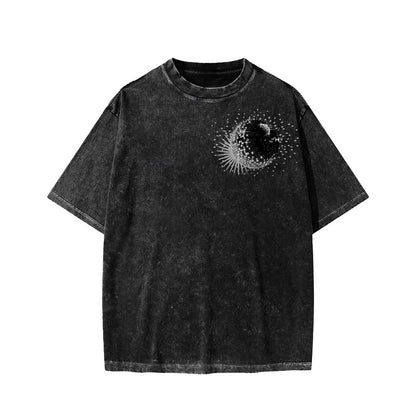 Sasquatch & Alien: Best Photobomb Ever! Washed T-shirt