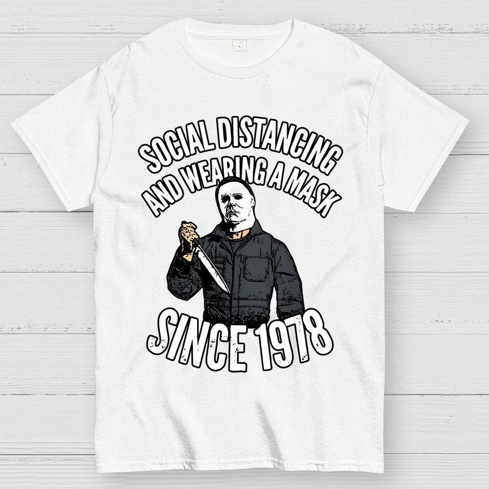 Maintain Social Distance Geek T-Shirt