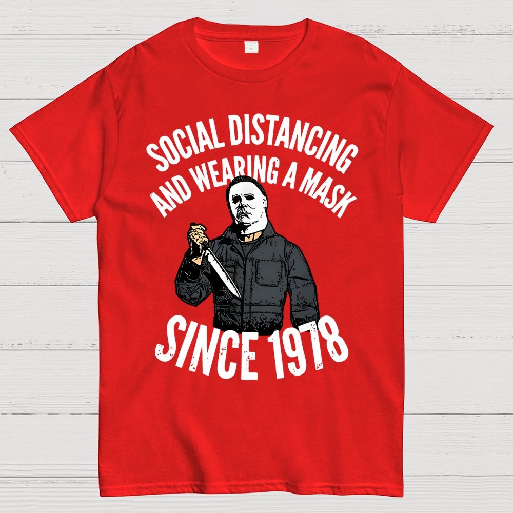 Maintain Social Distance Geek T-Shirt
