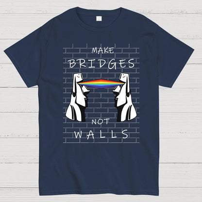 Make bridges, not walls Geek T-Shirt
