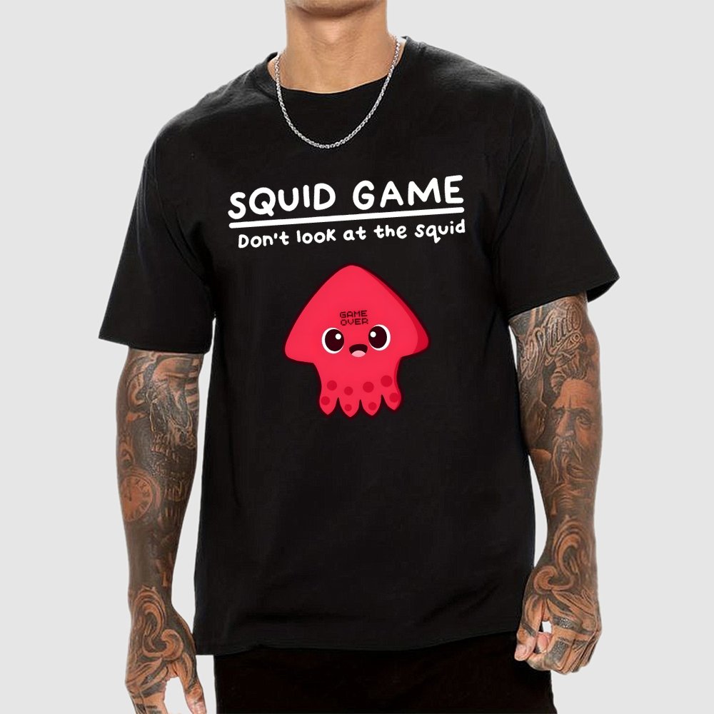 Don't Look At The Squid Geek T-Shirt