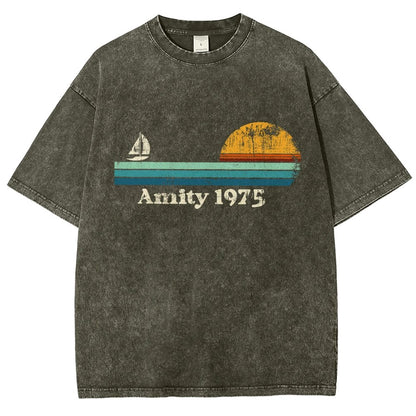 Amity 1975 Sunset Retro Sailboat Sunrise Summer Vintage Distressed T-shirt