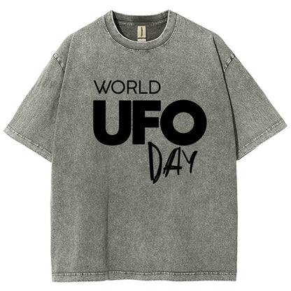 World Ufo Day Vintage Distressed T-shirt