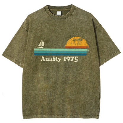 Amity 1975 Sunset Retro Sailboat Sunrise Summer Vintage Distressed T-shirt