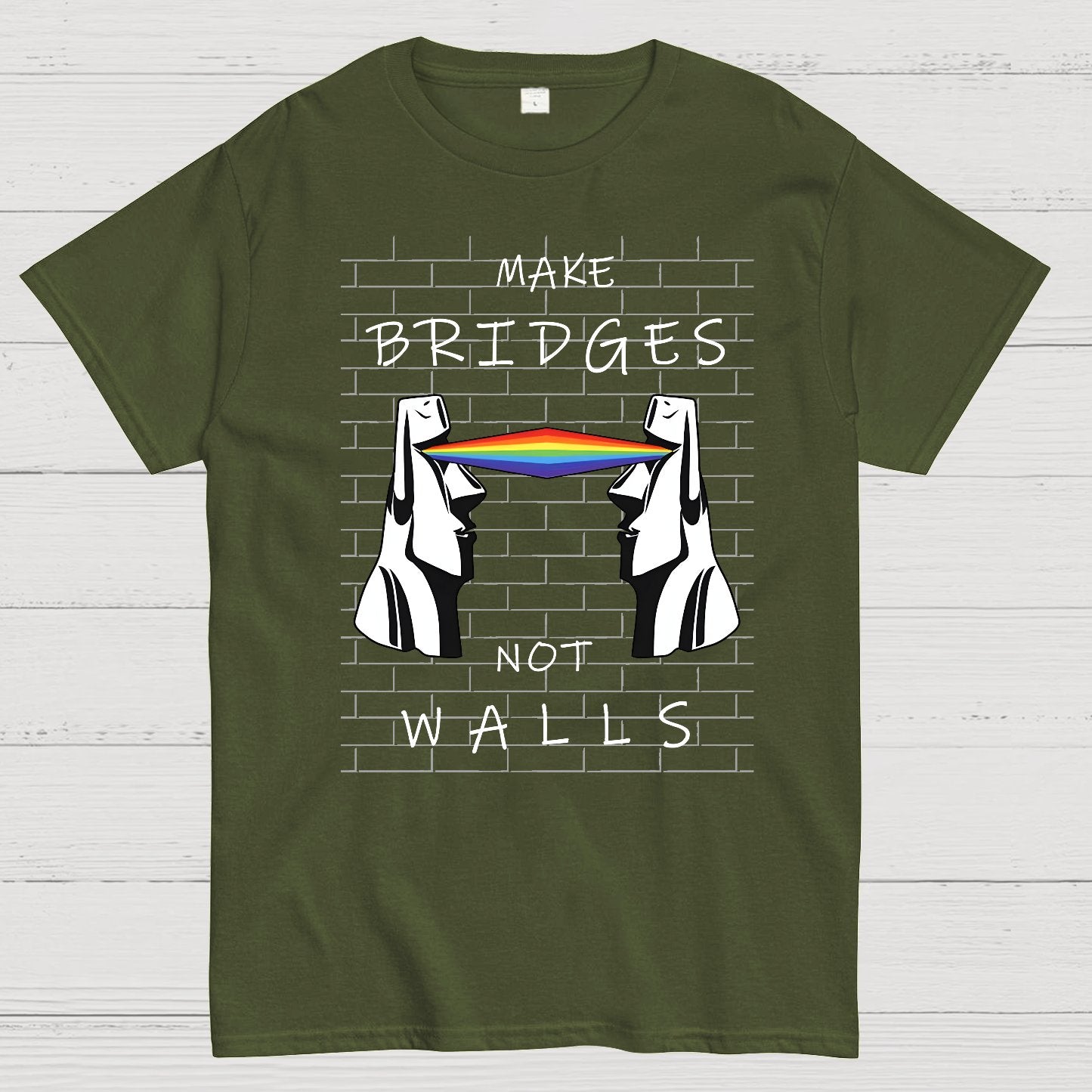 Make bridges, not walls Geek T-Shirt
