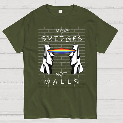 Make bridges, not walls Geek T-Shirt