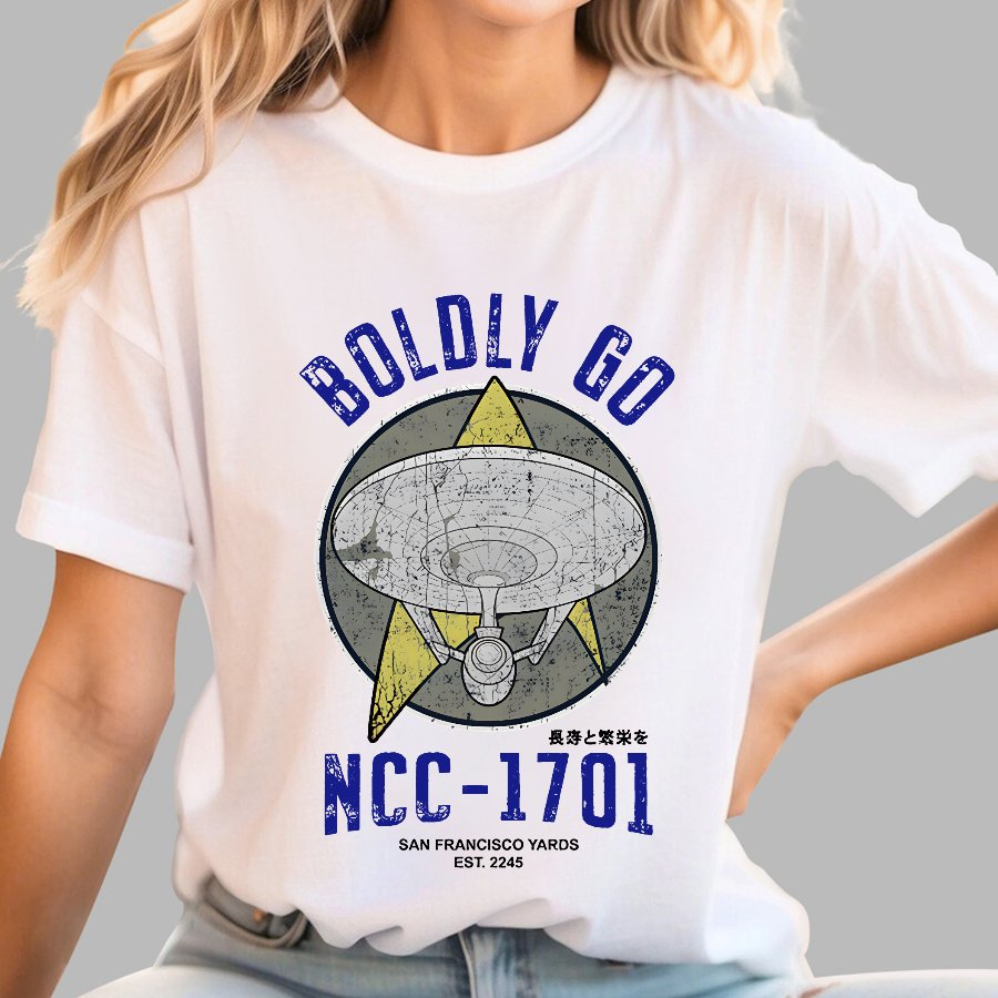 Boldly Go Vintage Adventurers Geek T-Shirt