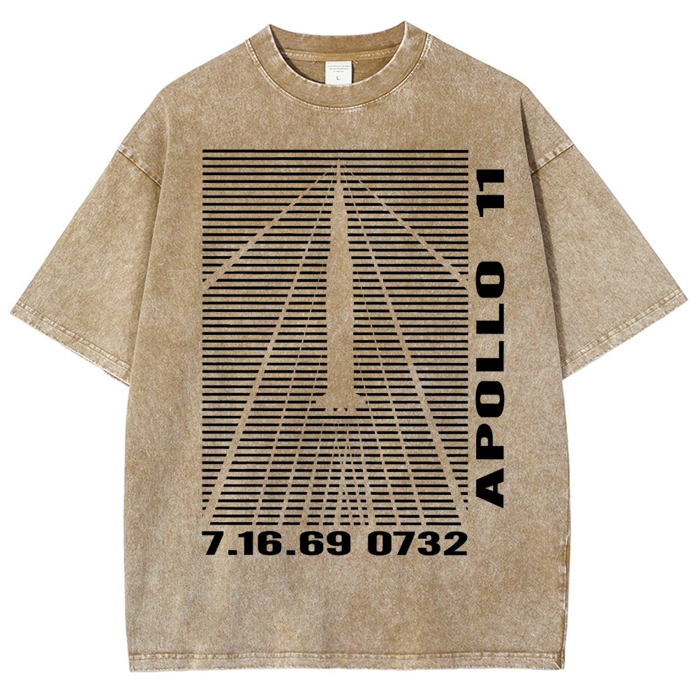 Shockwaves Apollo 11 Retro Space Design Vintage Distressed T-shirt