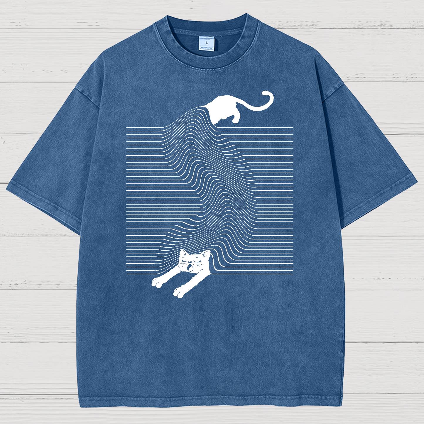 Cute Cat Vintage Distressed T-shirt