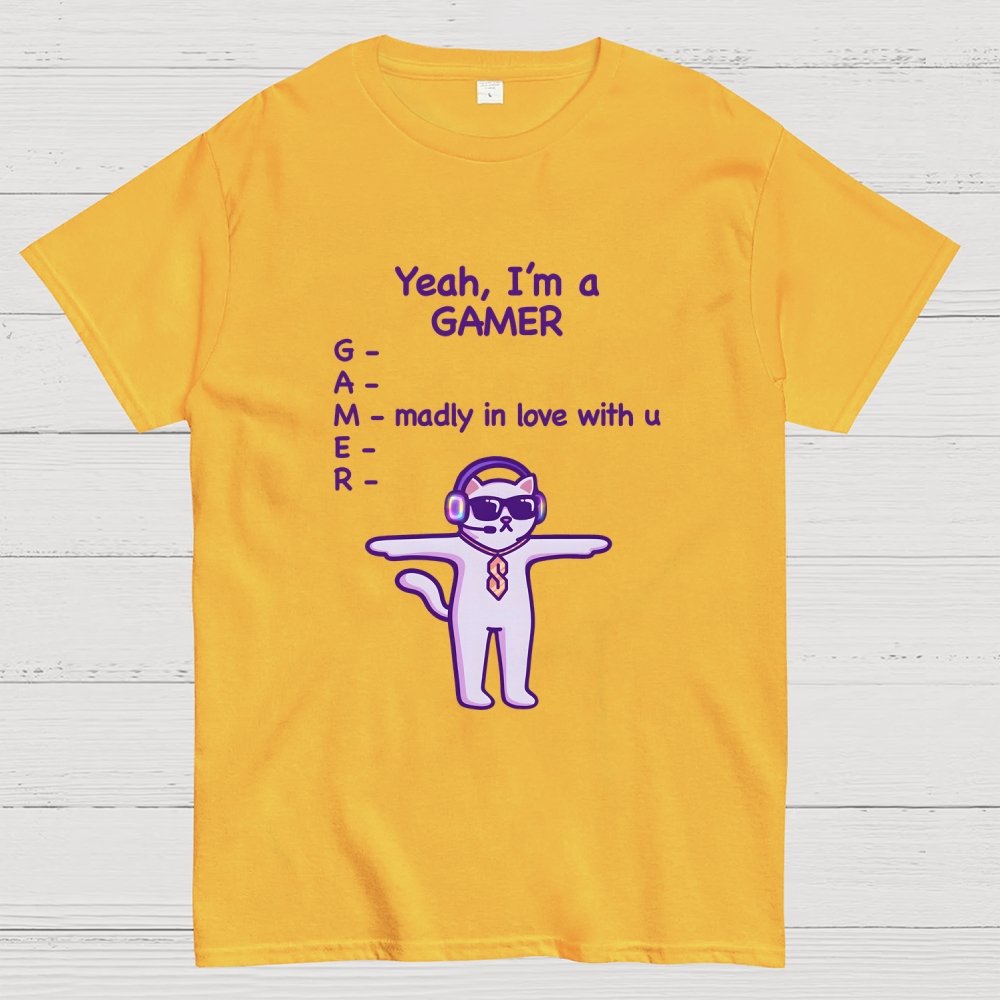 Madly In Love With You  Valentine's Day Geek T-Shirt