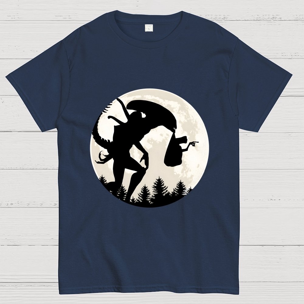 Strange creature and alien Geek T-Shirt