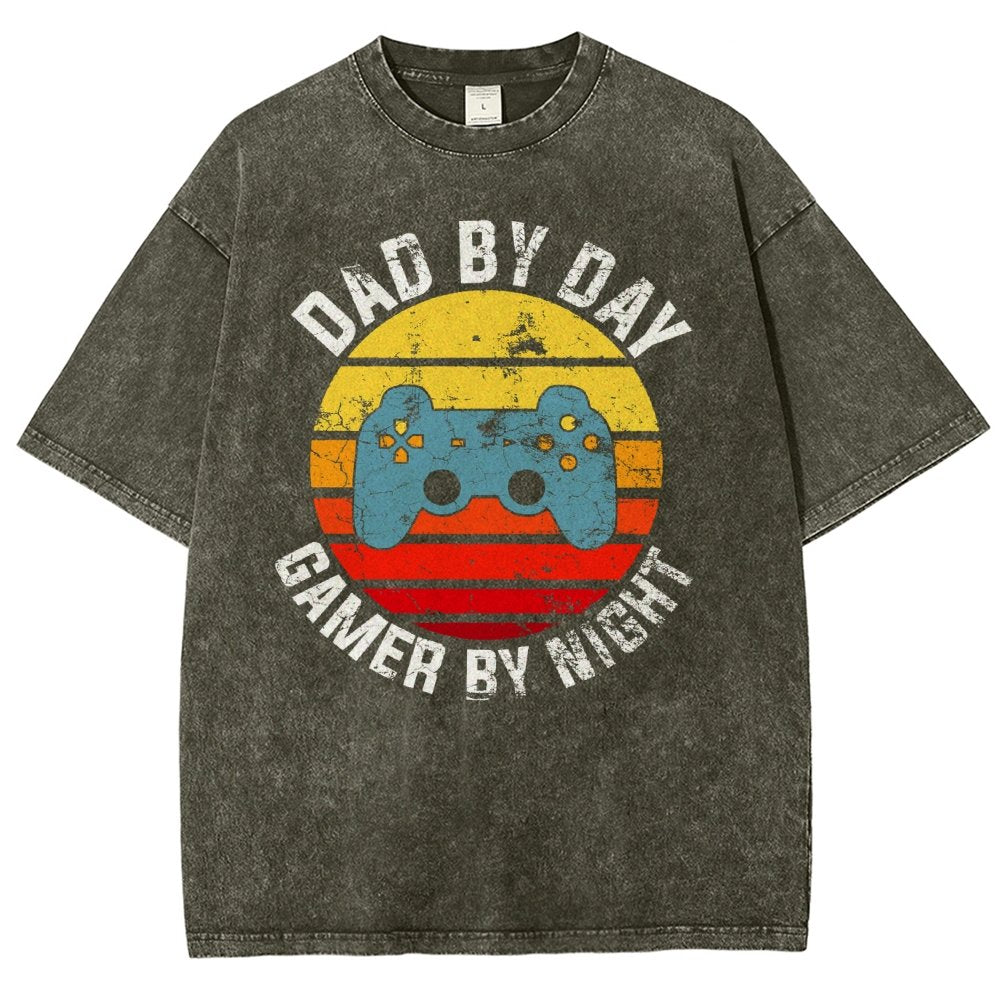 Dad By Day Gamer By Night Vintage Retro Vintage Distressed T-shirt