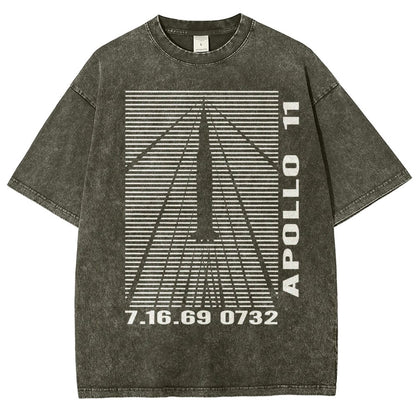 Shockwaves Apollo 11 Retro Space Design Vintage Distressed T-shirt