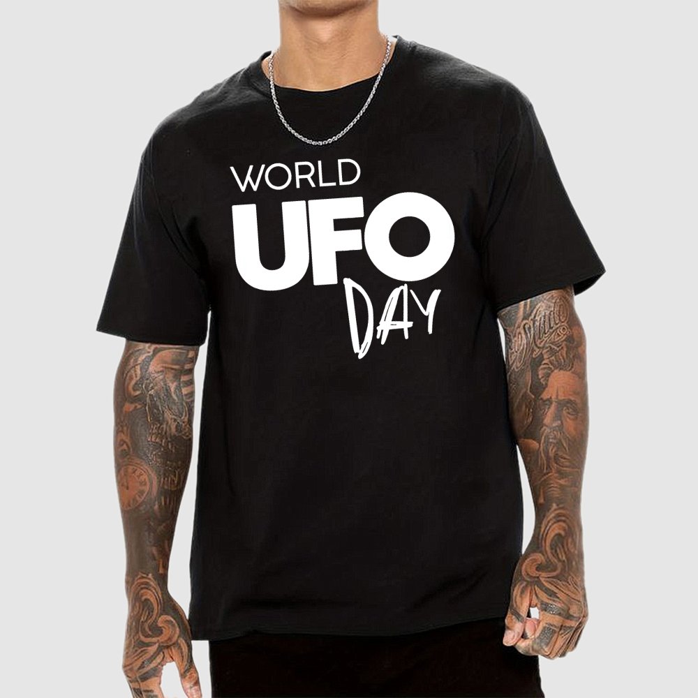 World Ufo Day Geek T-Shirt