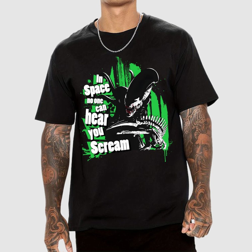 In Space No One Can Hear You Scream Geek T-Shirt