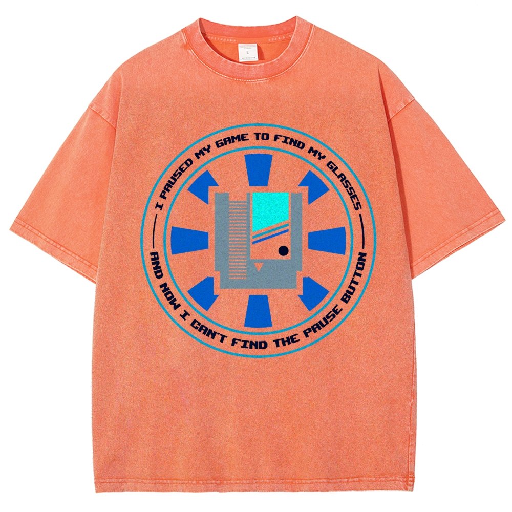 I Paused My Level To Find My Glasse Vintage Distressed T-shirt