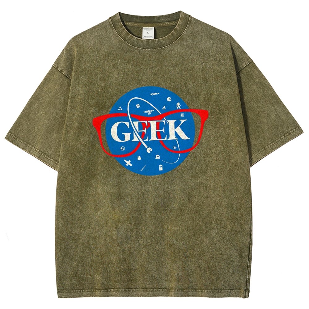 GEEK Space Patch Vintage Distressed T-shirt
