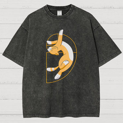 Fibonacci Spiral Cat Vintage Distressed T-shirt