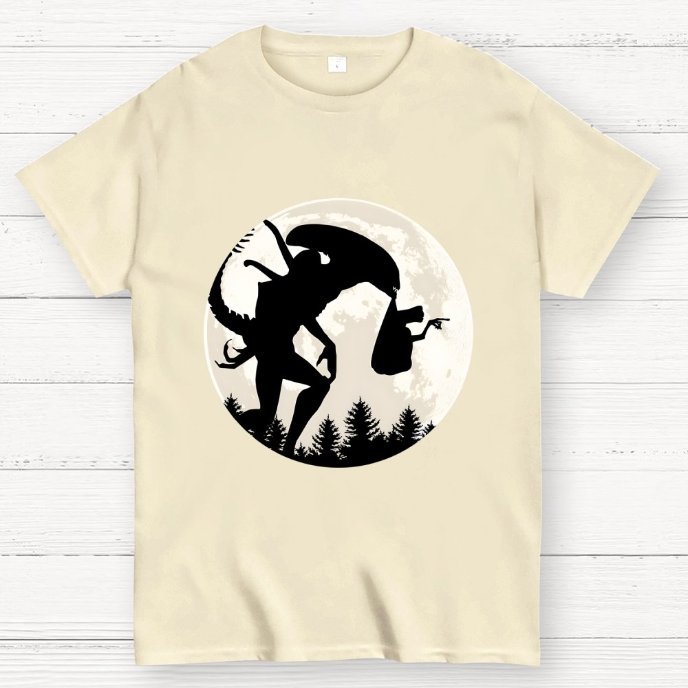 Strange creature and alien Geek T-Shirt