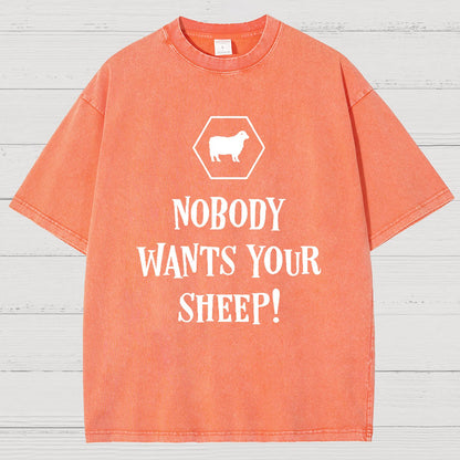 Nobody Wants Your Sheep Funny Boardgames Geek Vintage Distressed T-shirt