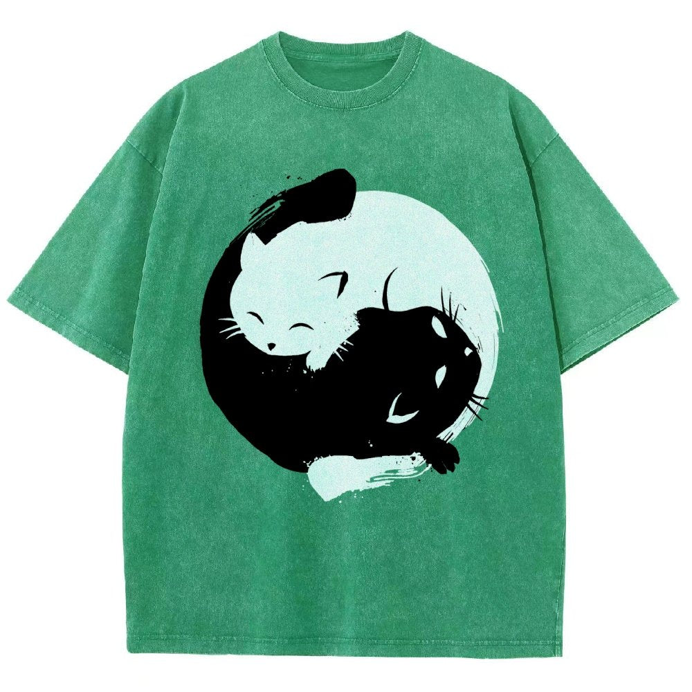 Yin-yang Cat Vintage Distressed T-shirt