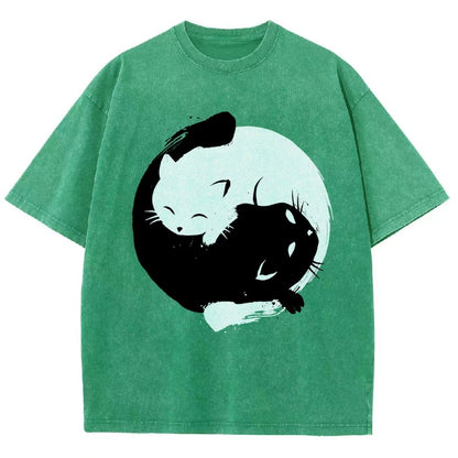 Yin-yang Cat Vintage Distressed T-shirt