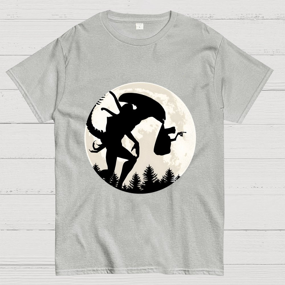 Strange creature and alien Geek T-Shirt
