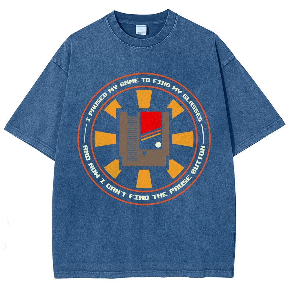 I Paused My Level To Find My Glasse Vintage Distressed T-shirt