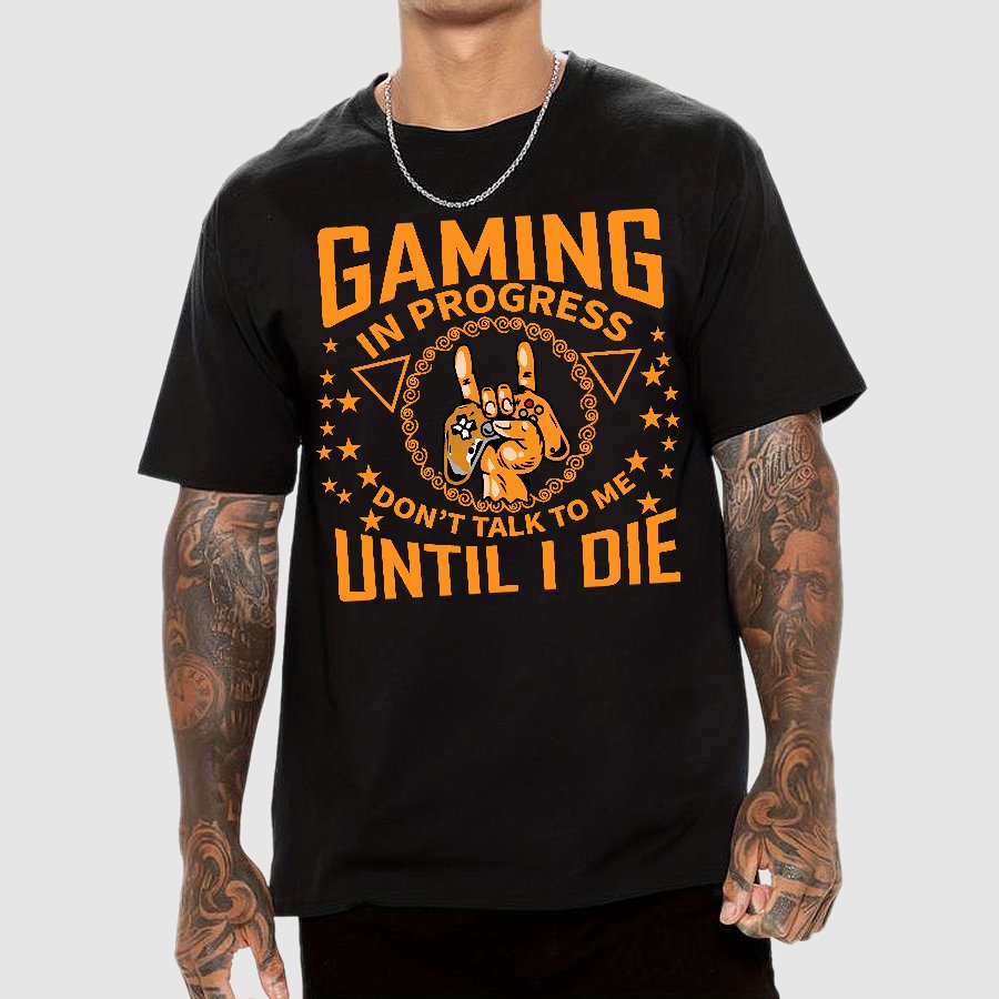 Don't talk to me while the game is going on Geek T-Shirt