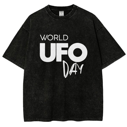 World Ufo Day Vintage Distressed T-shirt