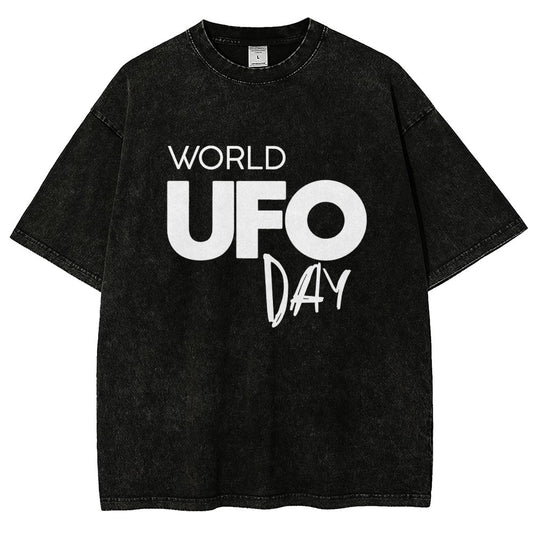 World Ufo Day Vintage Distressed T-shirt